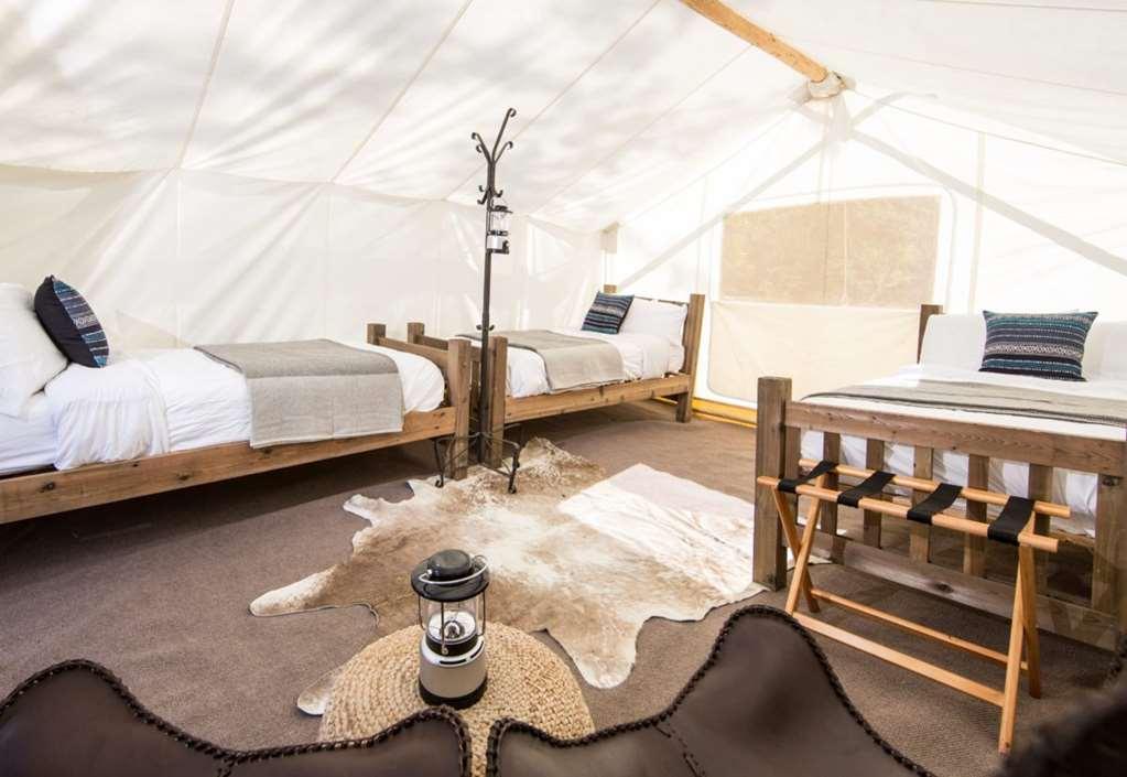 Under Canvas West Yellowstone Room photo